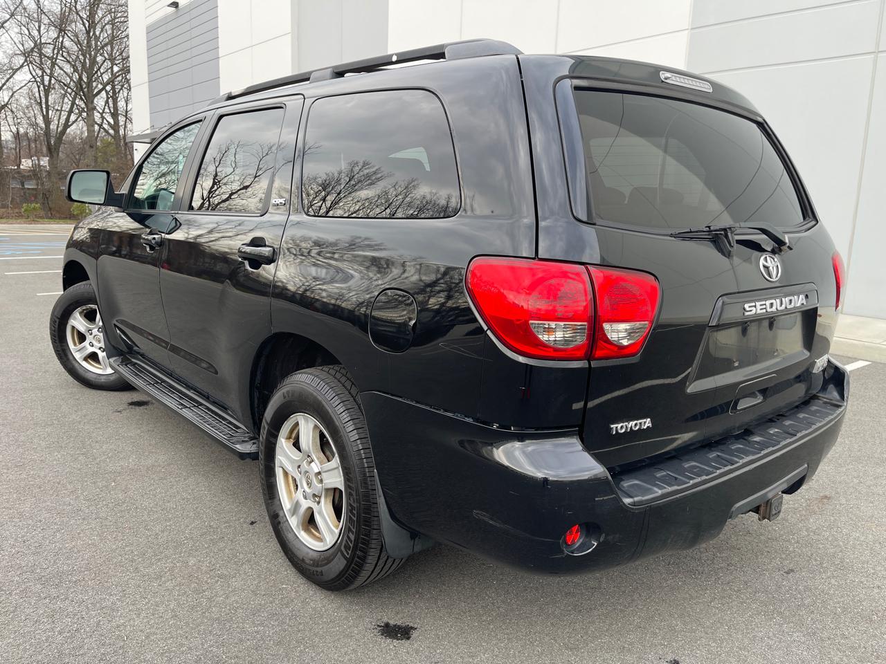 Toyota Sequoia SR5 5.7L 4WD 2008