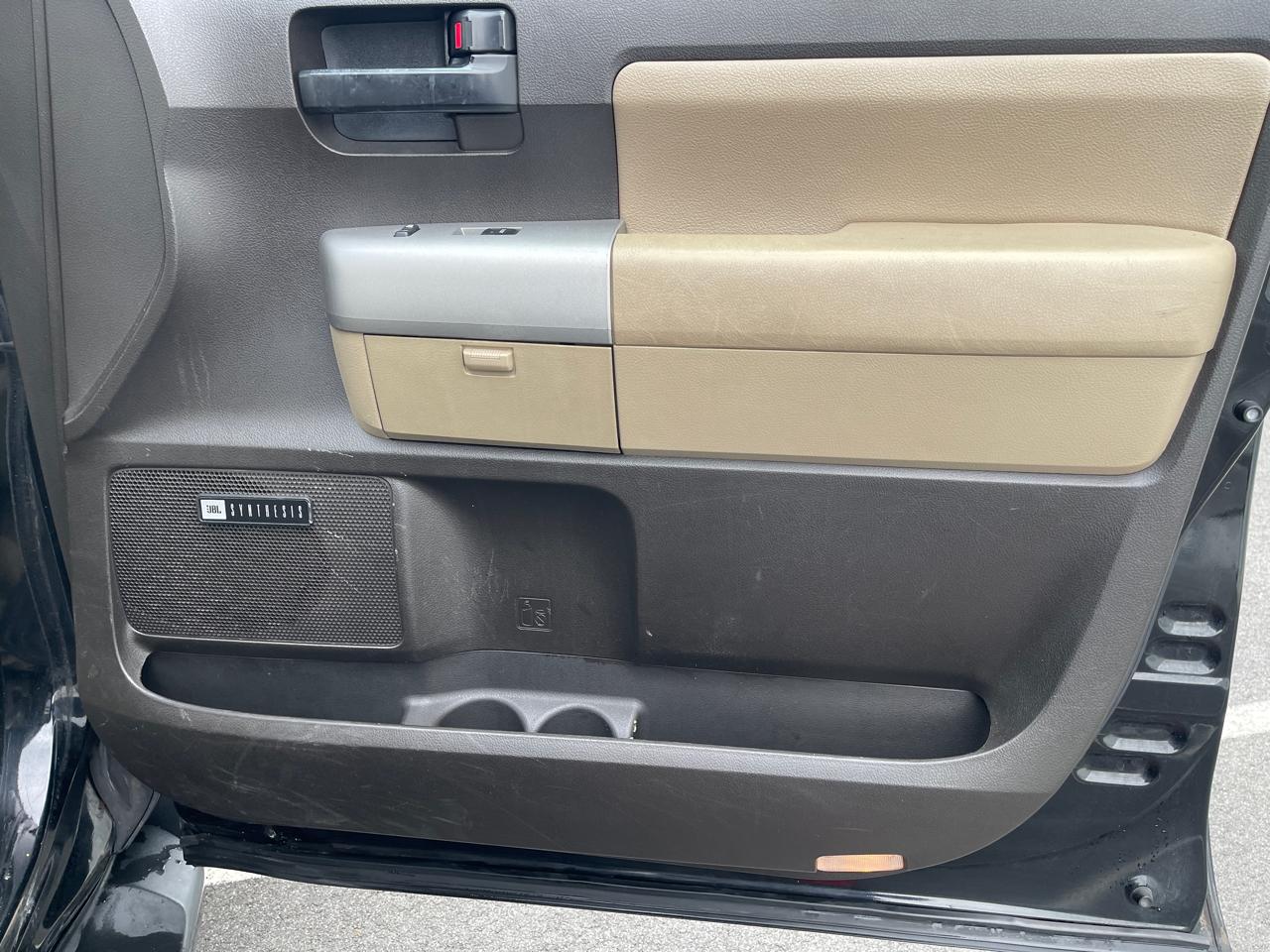 Toyota Sequoia SR5 5.7L 4WD 2008