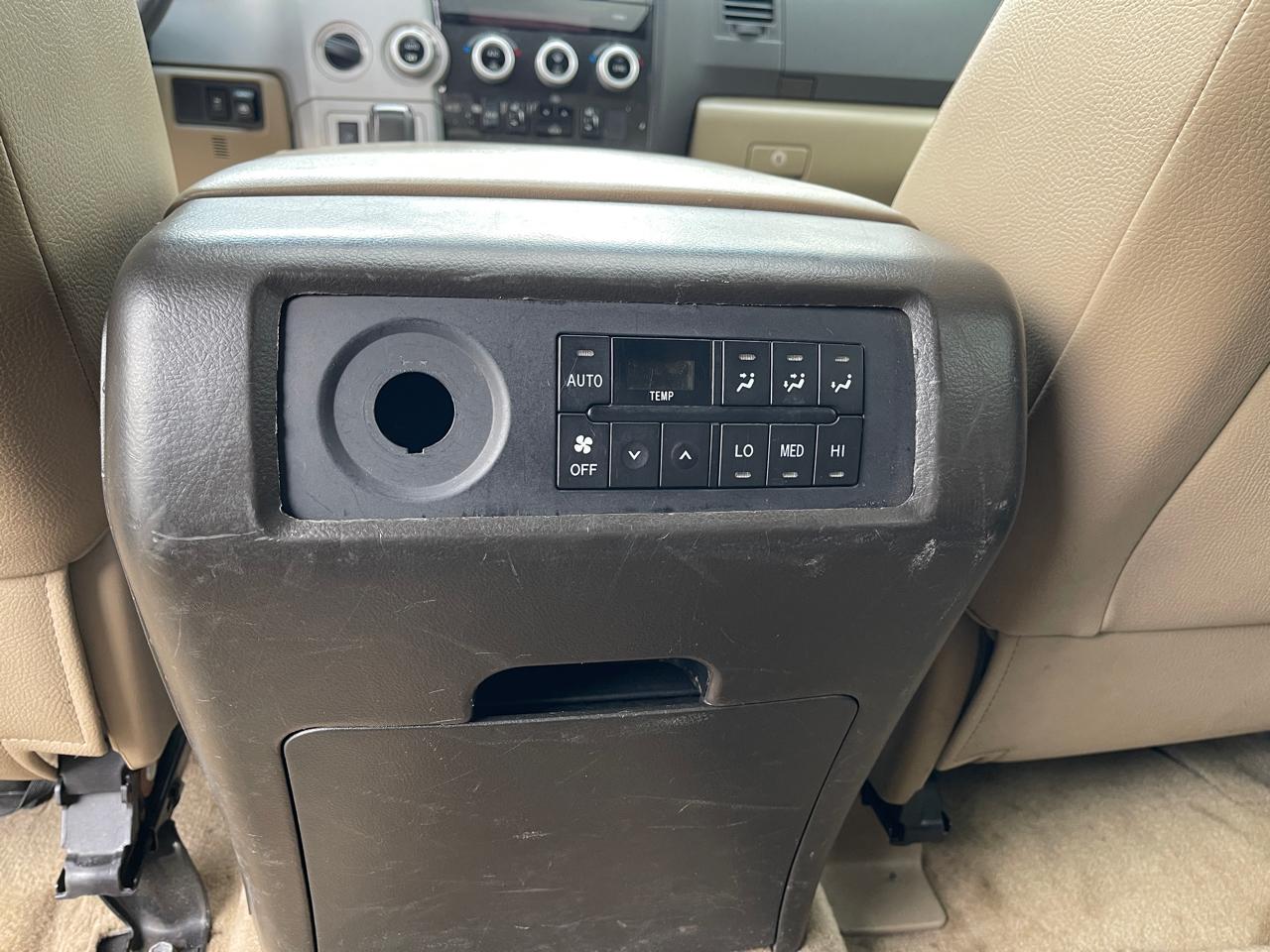 Toyota Sequoia SR5 5.7L 4WD 2008