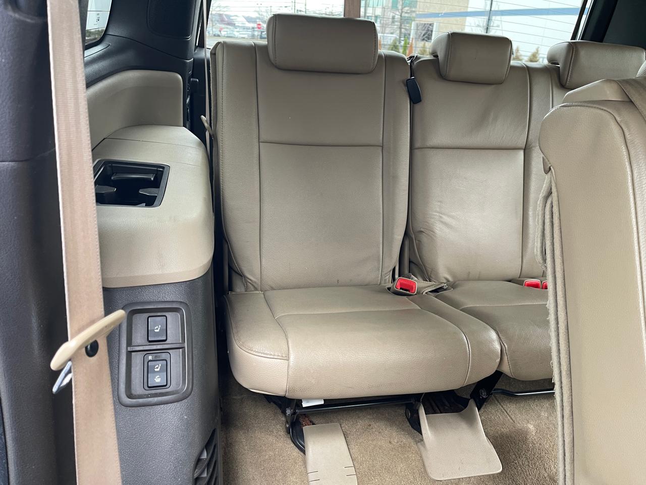 Toyota Sequoia SR5 5.7L 4WD 2008