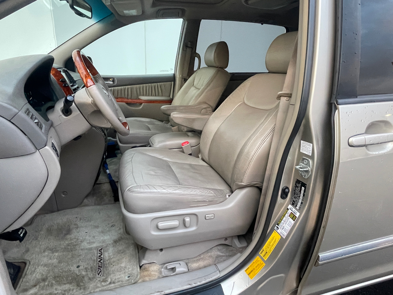 Toyota Sienna XLE Limited AWD 2008