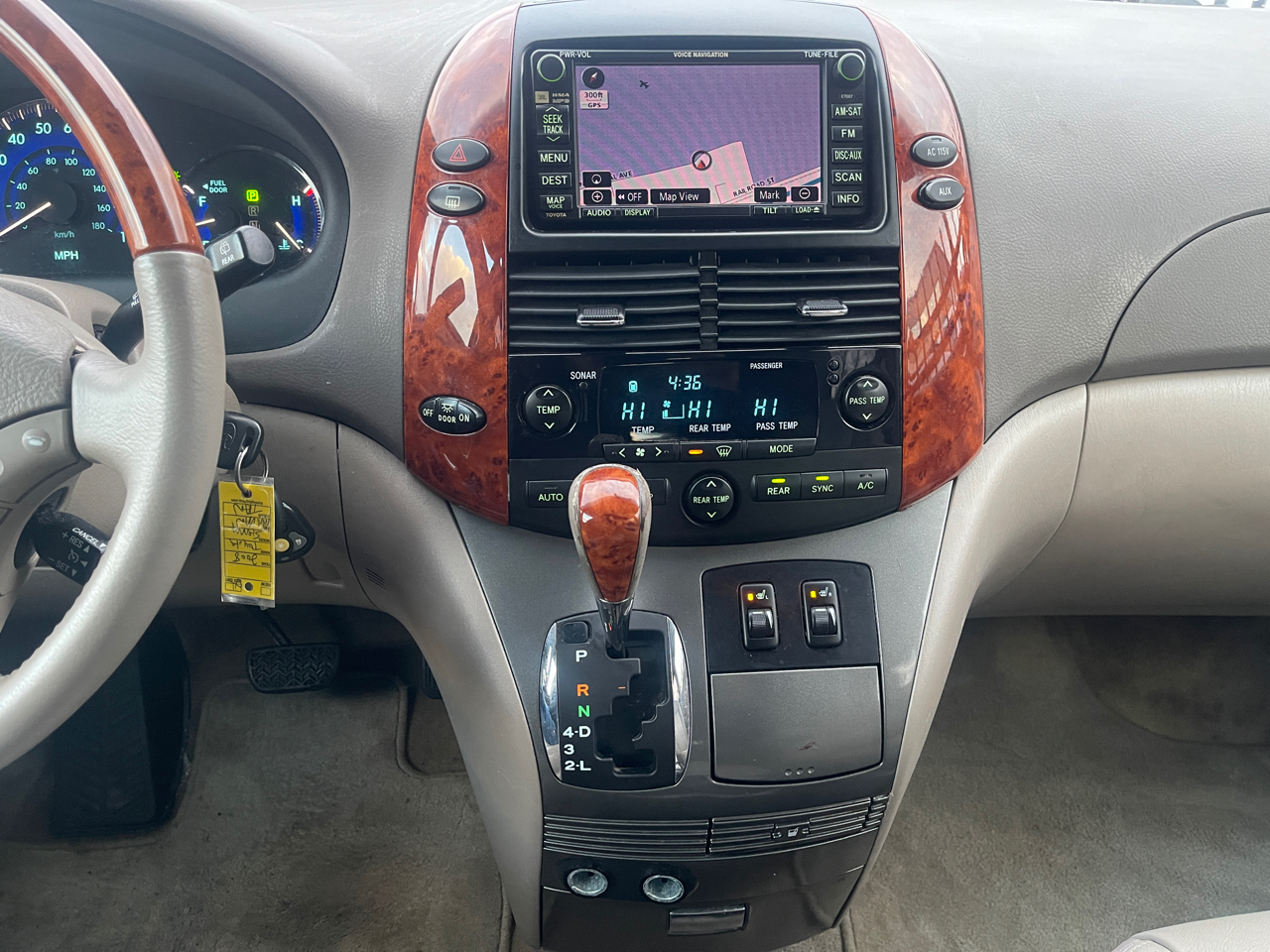 Toyota Sienna XLE Limited AWD 2008