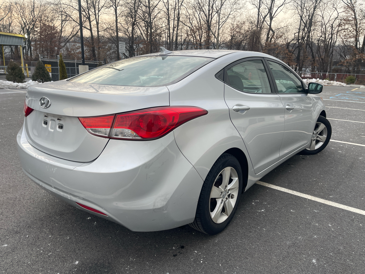 Hyundai Elantra Limited 2012