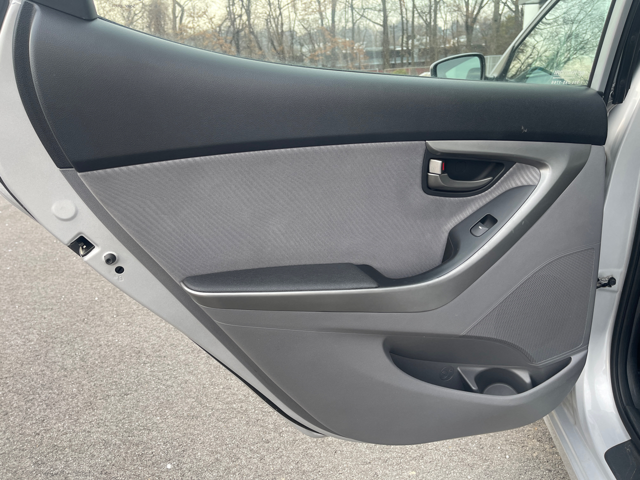 Hyundai Elantra Limited 2012