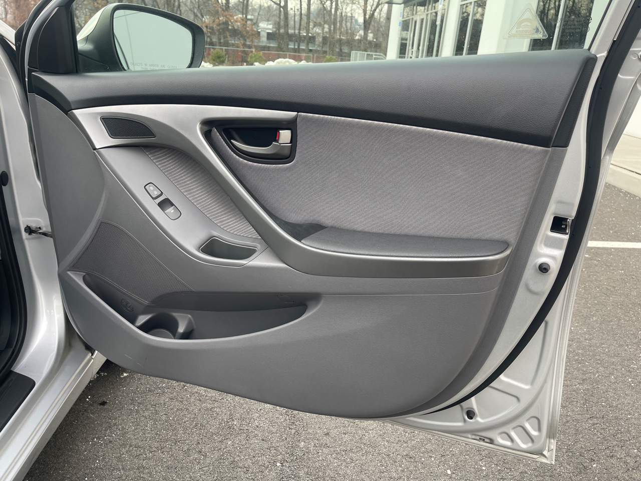 Hyundai Elantra Limited 2012