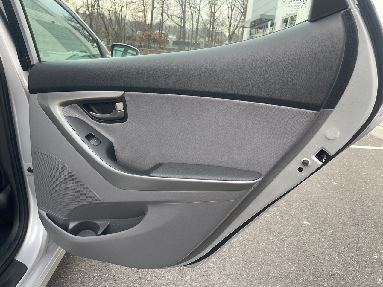 Hyundai Elantra Limited 2012