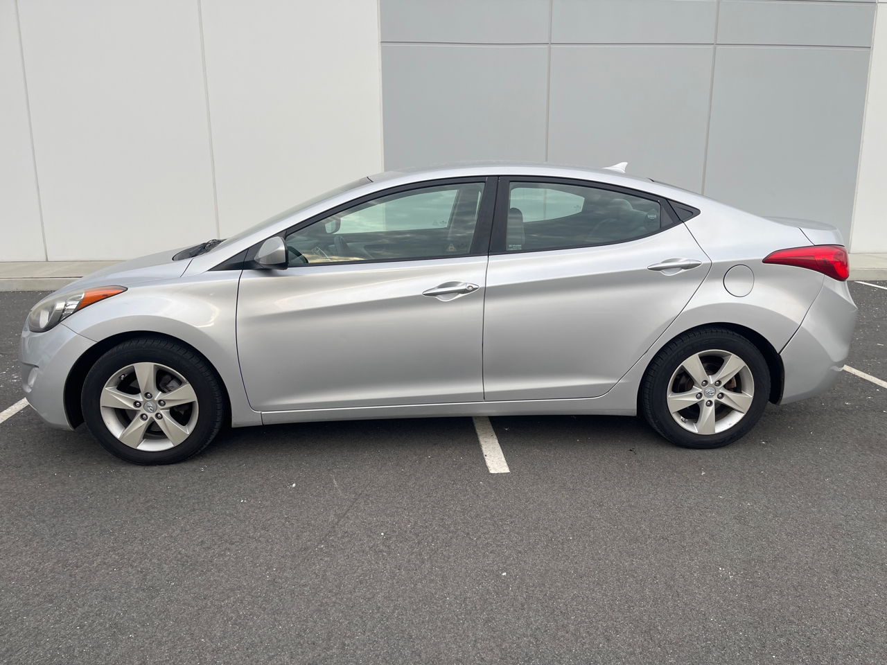 Hyundai Elantra Limited 2012