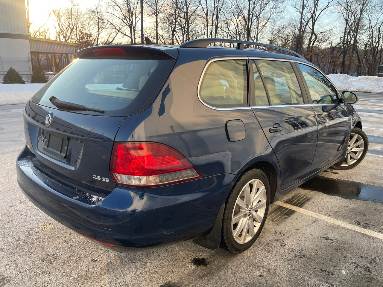 Volkswagen Jetta SportWagen 2.5L SE PZEV 2014