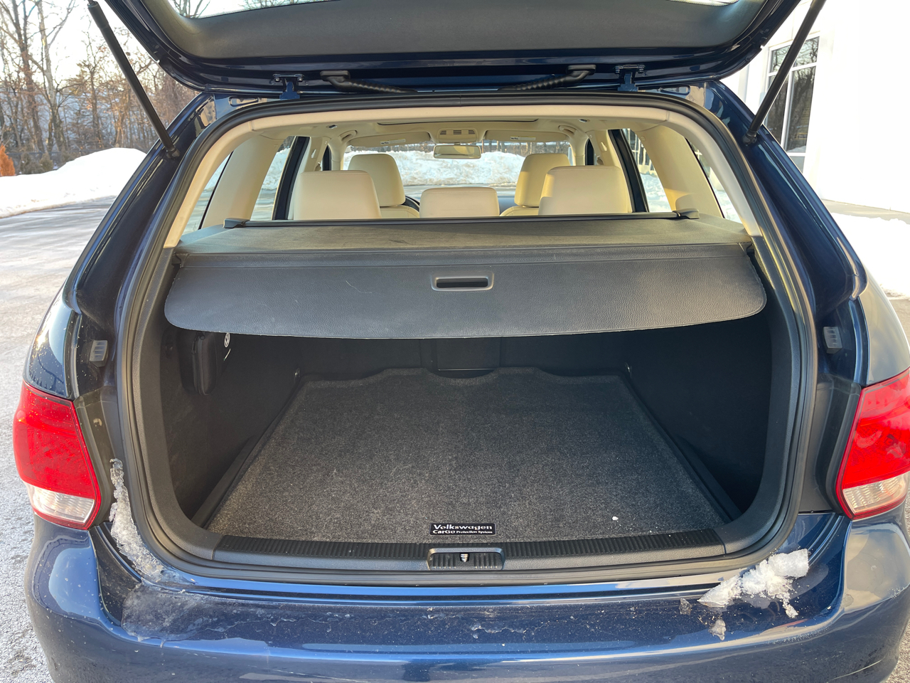 Volkswagen Jetta SportWagen 2.5L SE PZEV 2014