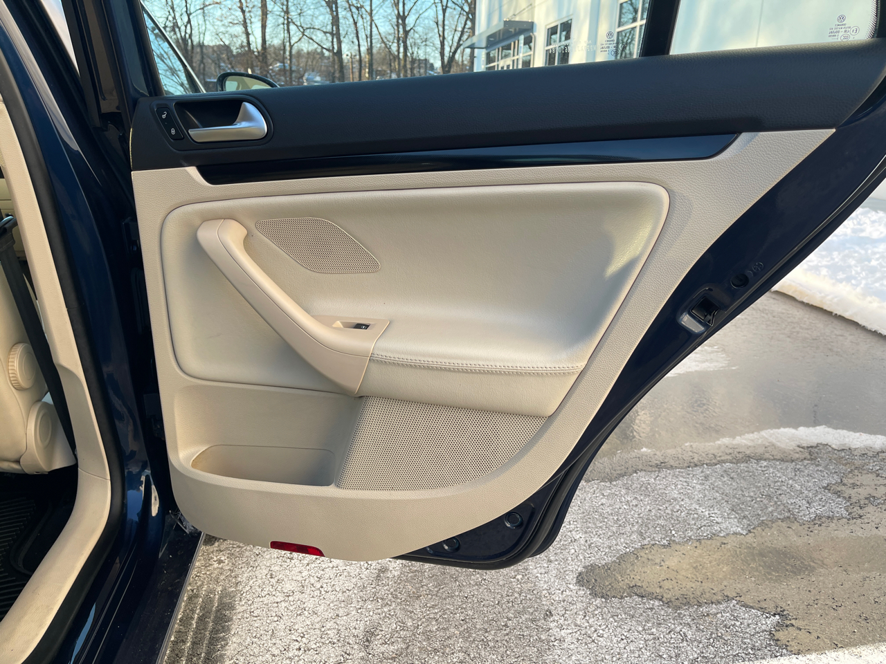 Volkswagen Jetta SportWagen 2.5L SE PZEV 2014