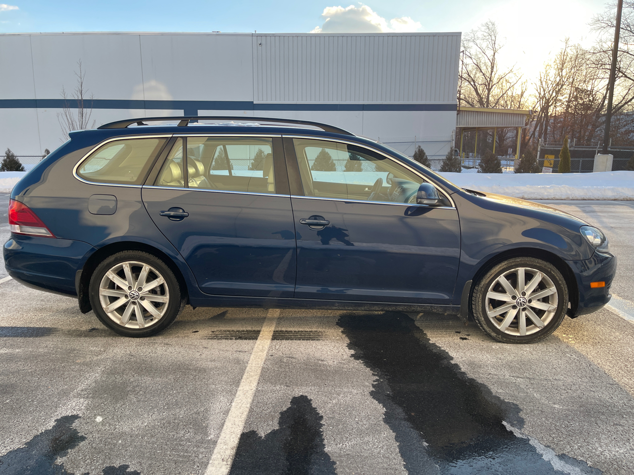 Volkswagen Jetta SportWagen 2.5L SE PZEV 2014