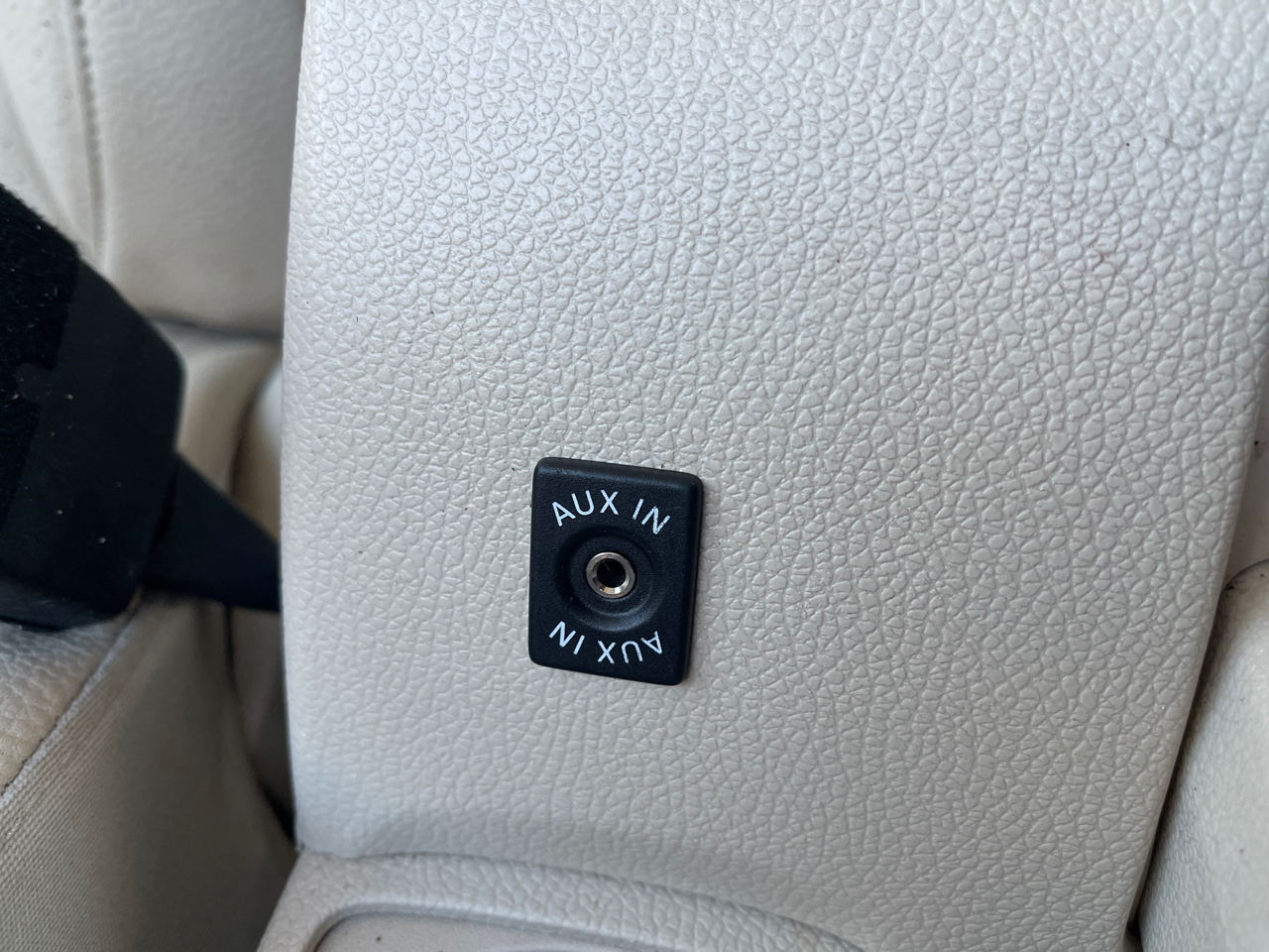 Volkswagen Jetta SportWagen 2.5L SE PZEV 2014