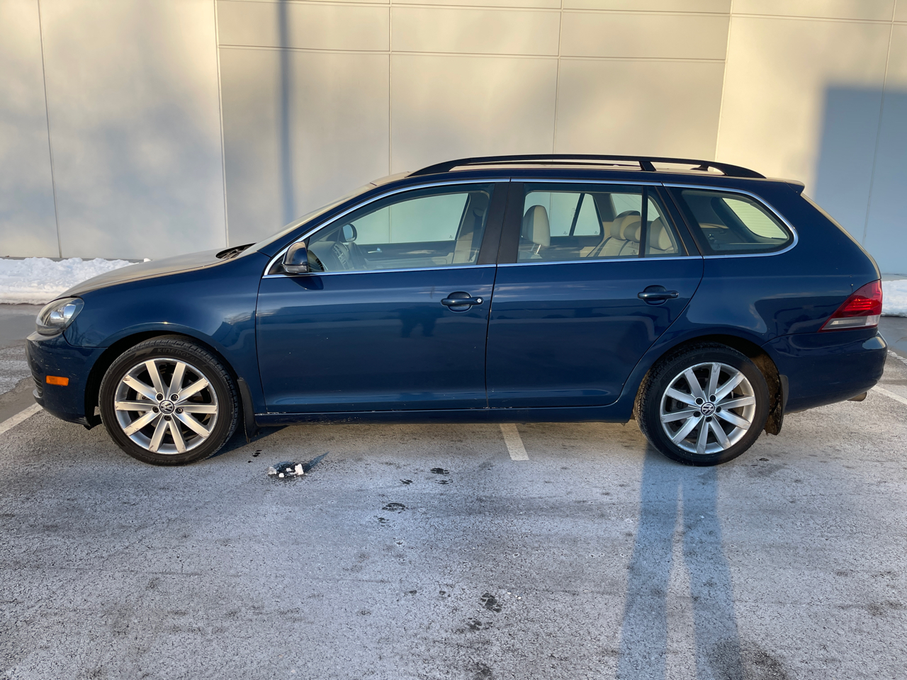 Volkswagen Jetta SportWagen 2.5L SE PZEV 2014