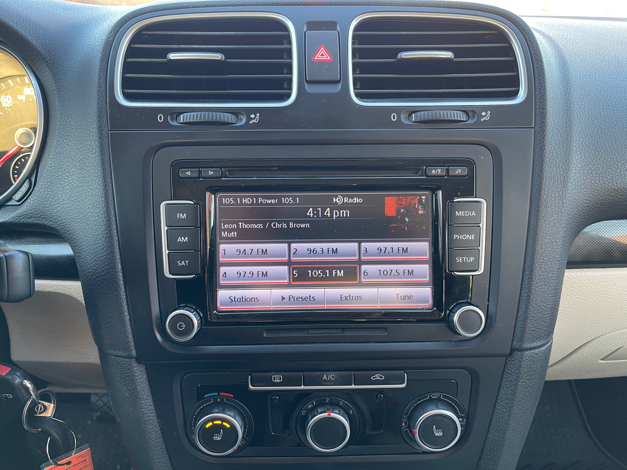 Volkswagen Jetta SportWagen 2.5L SE PZEV 2014