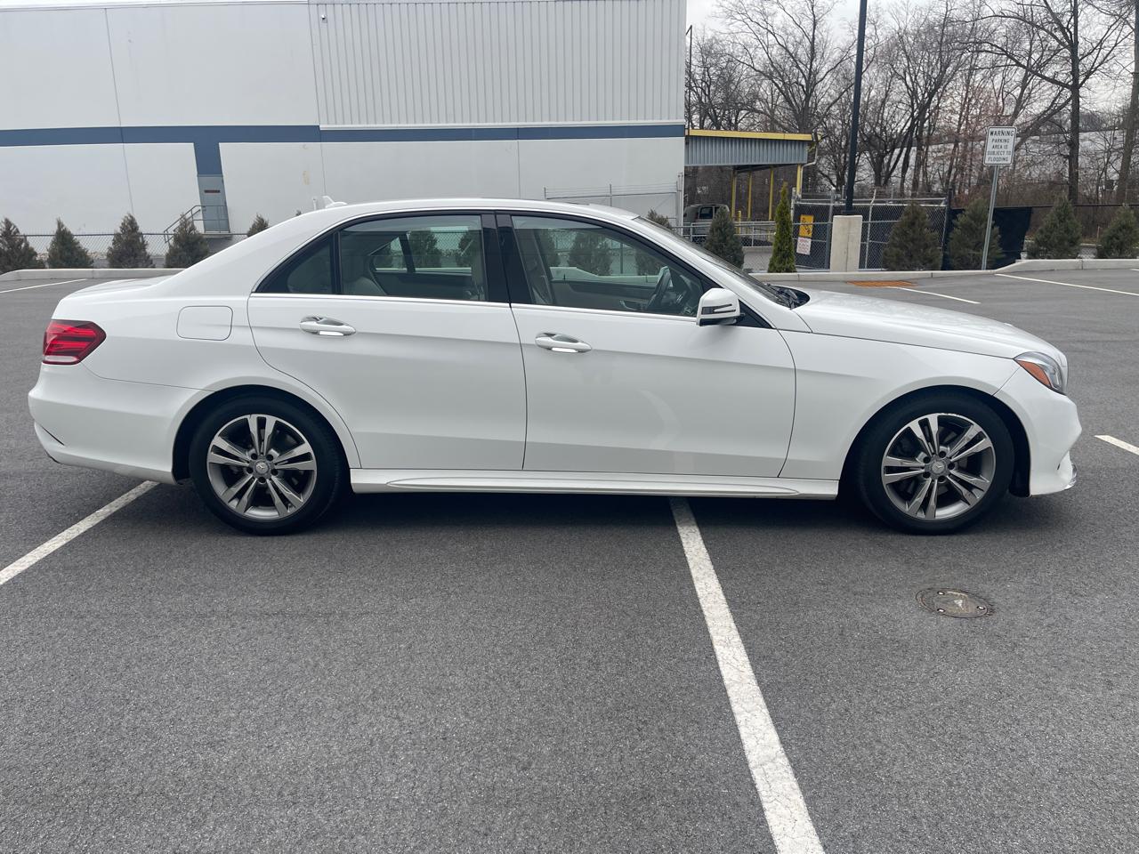 Mercedes-Benz E-Class E350 4MATIC Sedan 2014