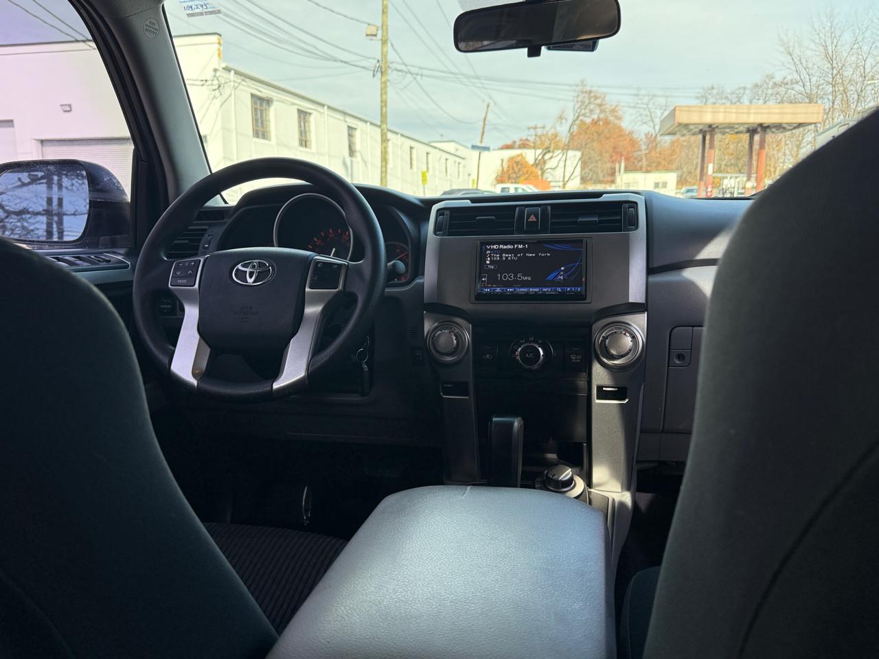 Toyota 4Runner SR5 4WD 2013