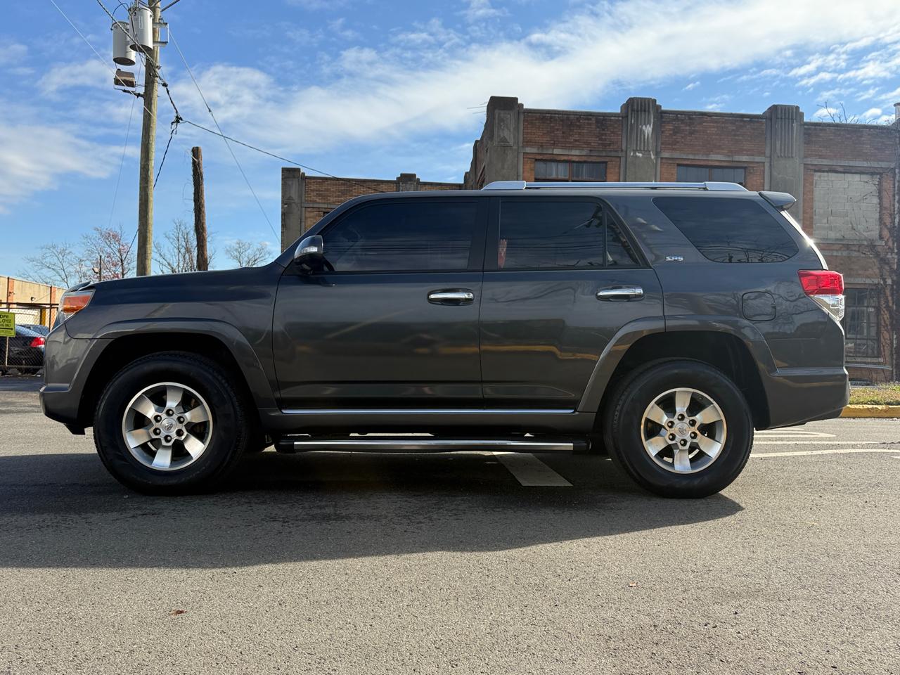 Toyota 4Runner SR5 4WD 2013