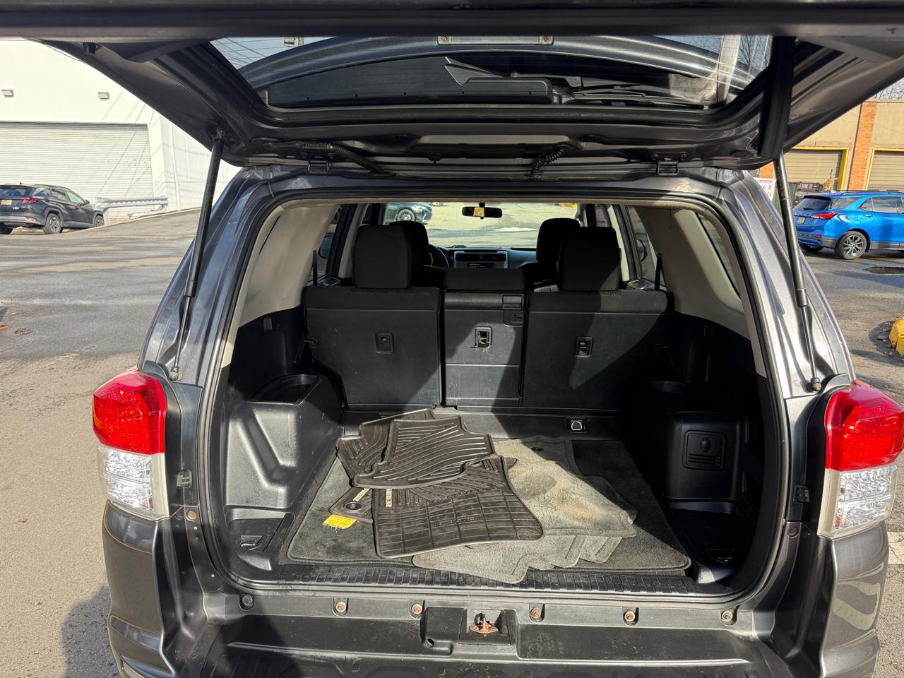 Toyota 4Runner SR5 4WD 2013