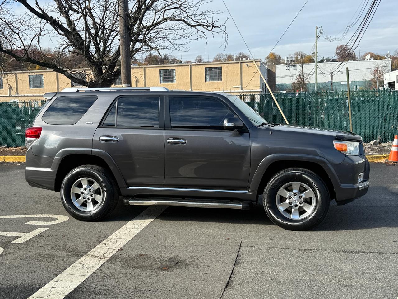 Toyota 4Runner SR5 4WD 2013