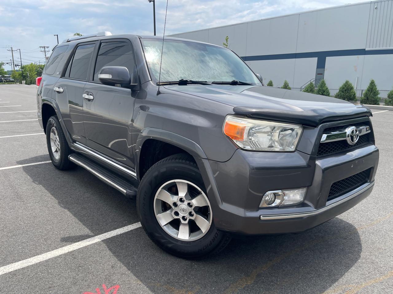 Toyota 4Runner SR5 4WD 2013