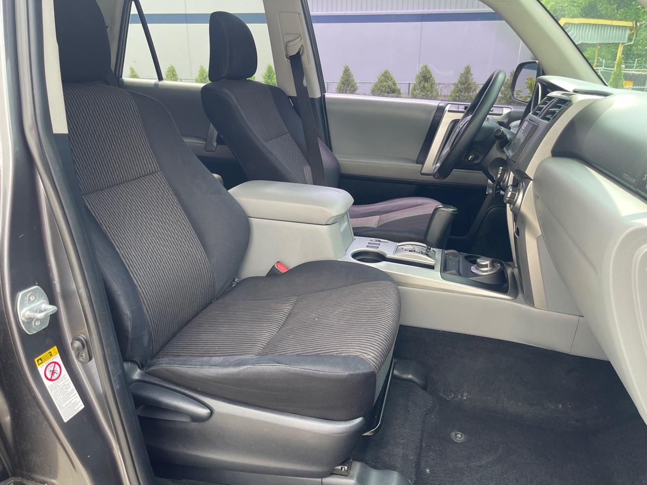 Toyota 4Runner SR5 4WD 2013