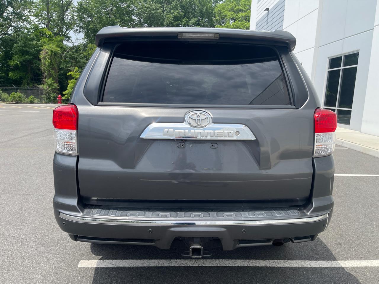 Toyota 4Runner SR5 4WD 2013