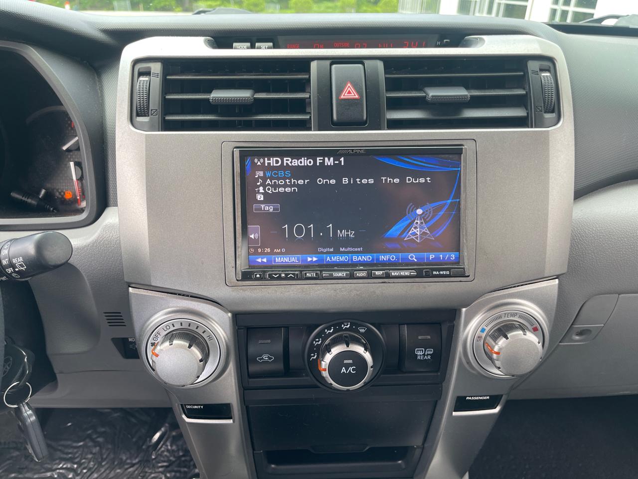 Toyota 4Runner SR5 4WD 2013