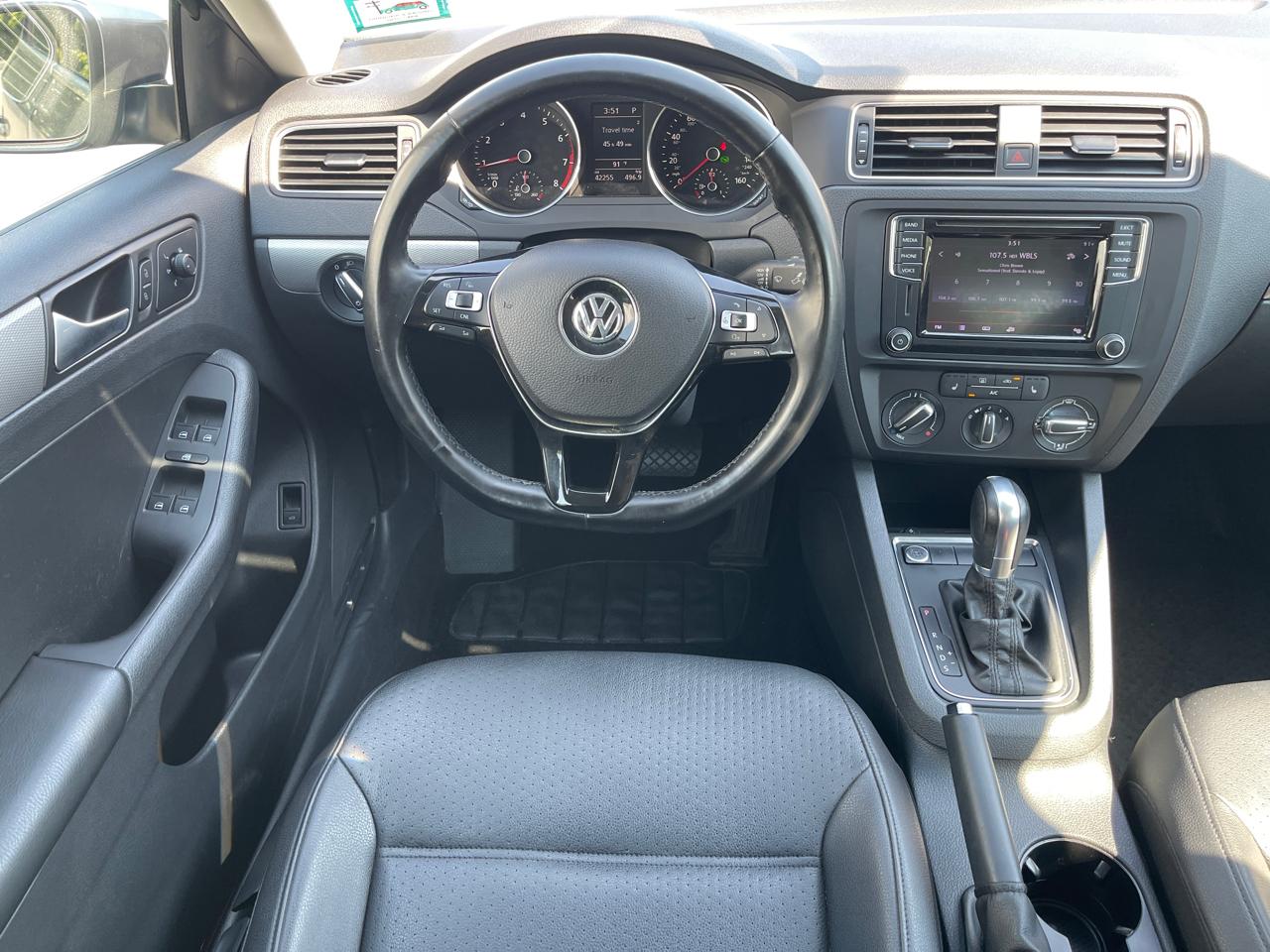 Volkswagen Jetta 1.4T SE 6A 2017