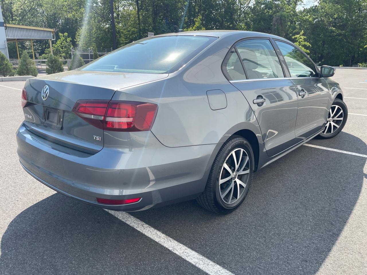 Volkswagen Jetta 1.4T SE 6A 2017