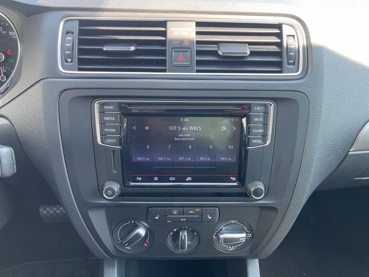 Volkswagen Jetta 1.4T SE 6A 2017