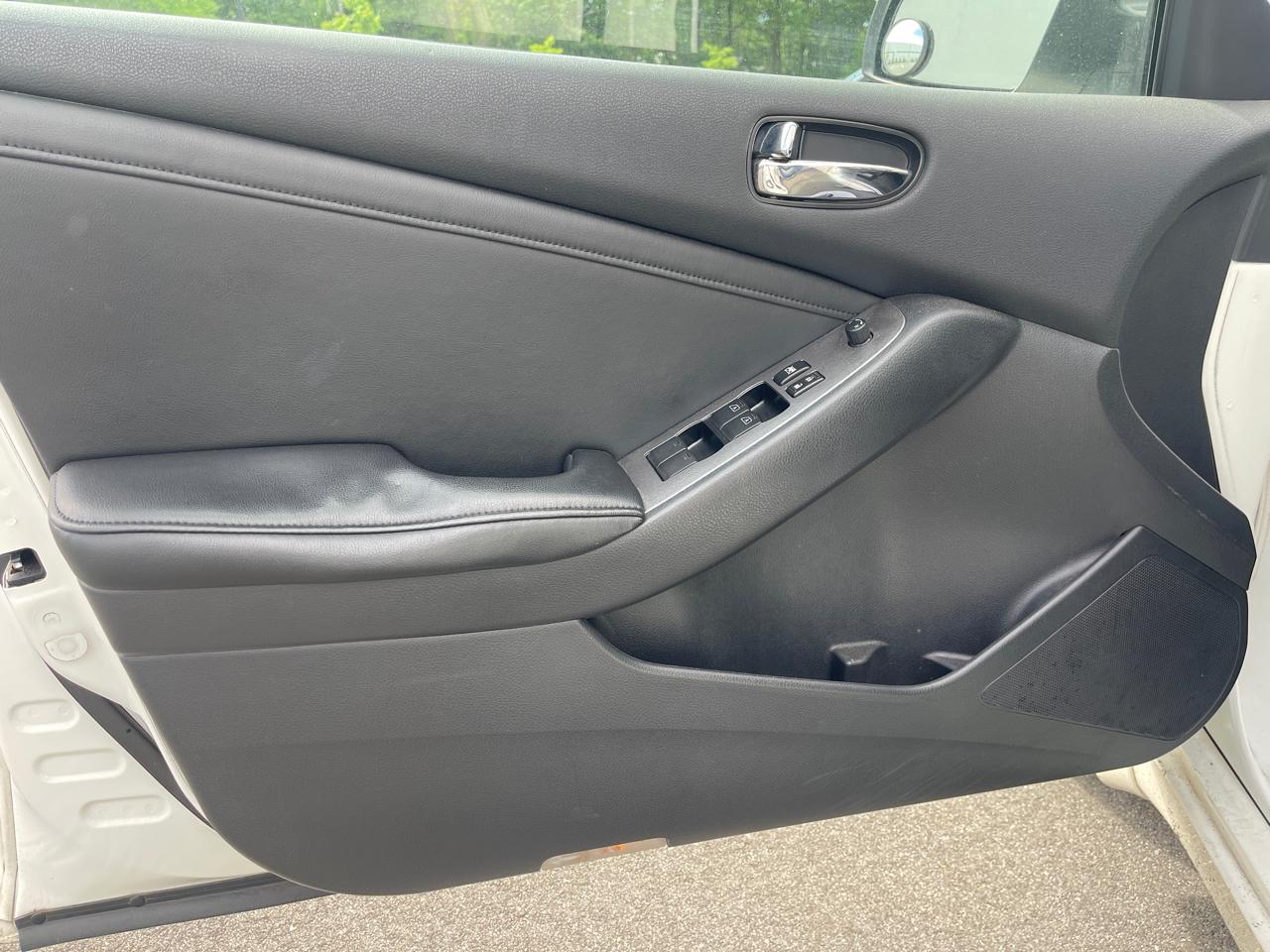 Nissan Altima 2.5 SL 2010