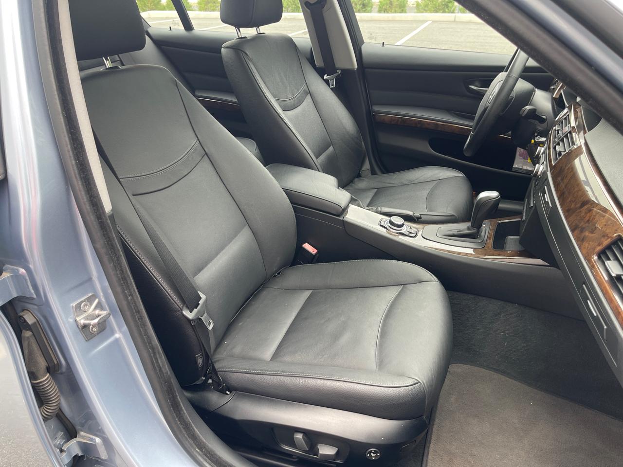 BMW 3-Series 328xi 2009