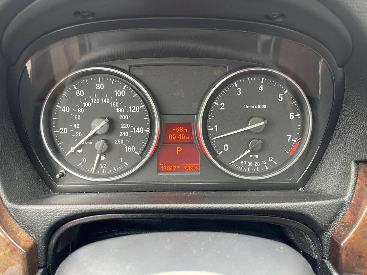 BMW 3-Series 328xi 2009