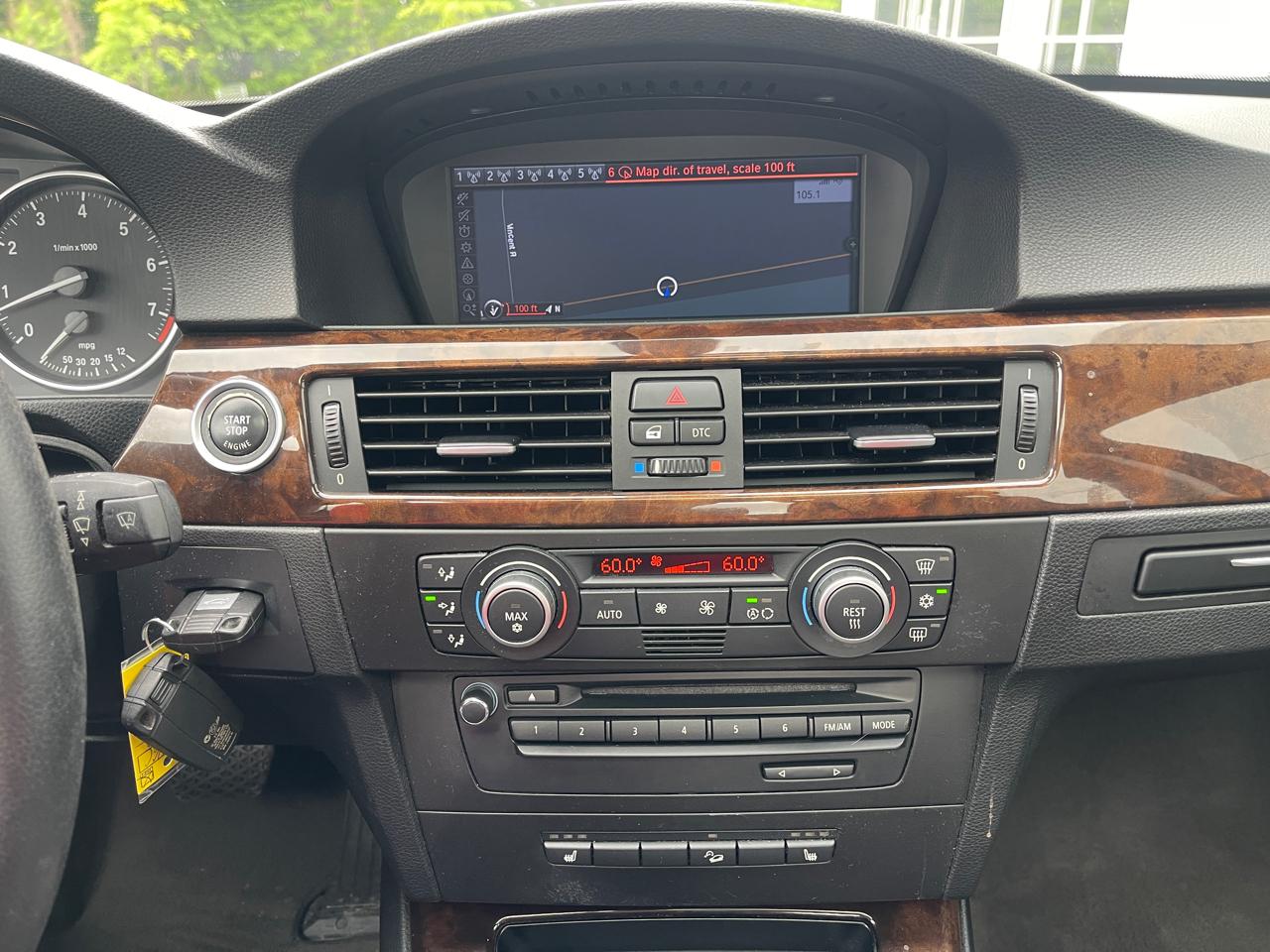BMW 3-Series 328xi 2009