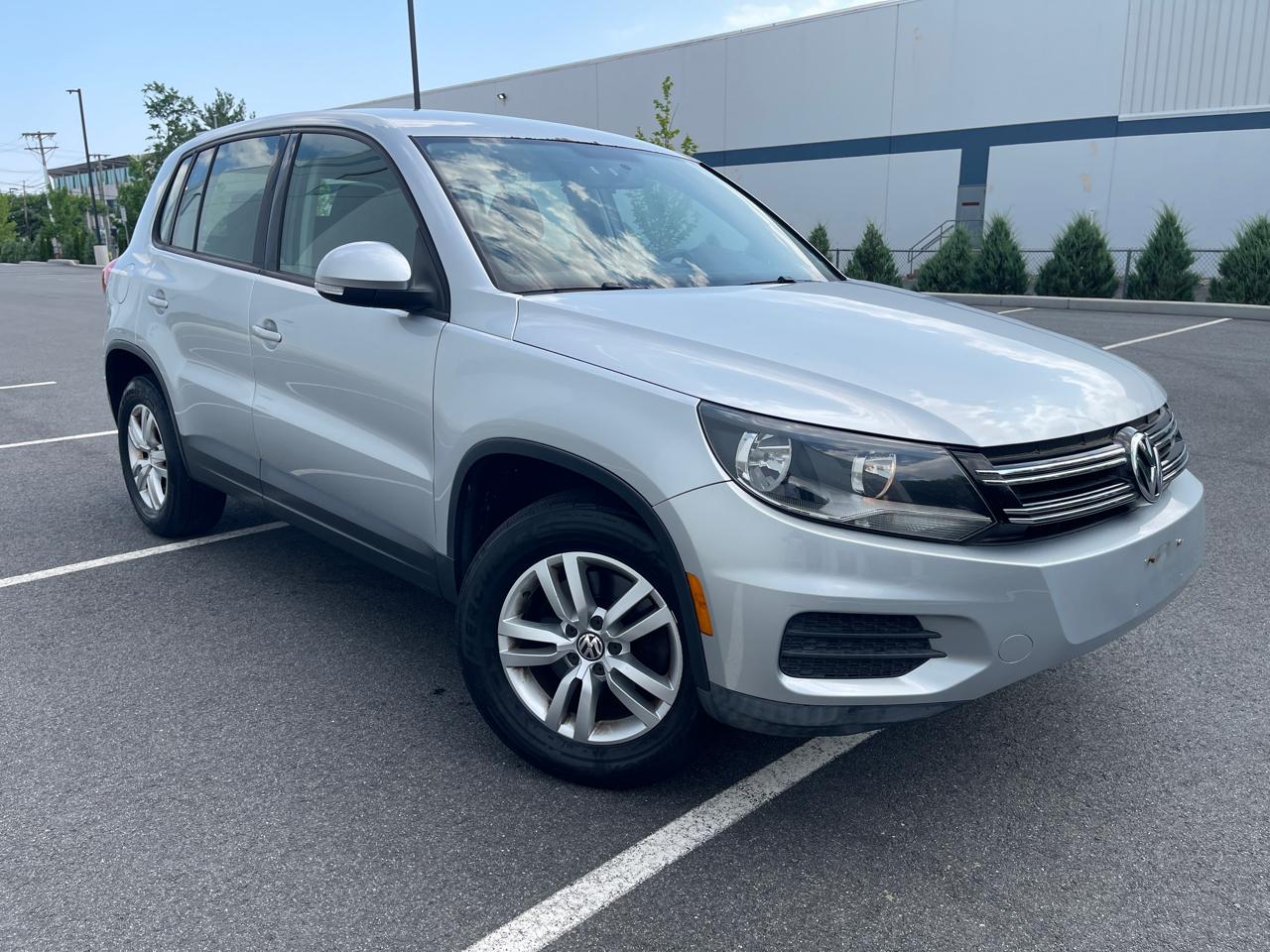 Volkswagen Tiguan S 4Motion 2012