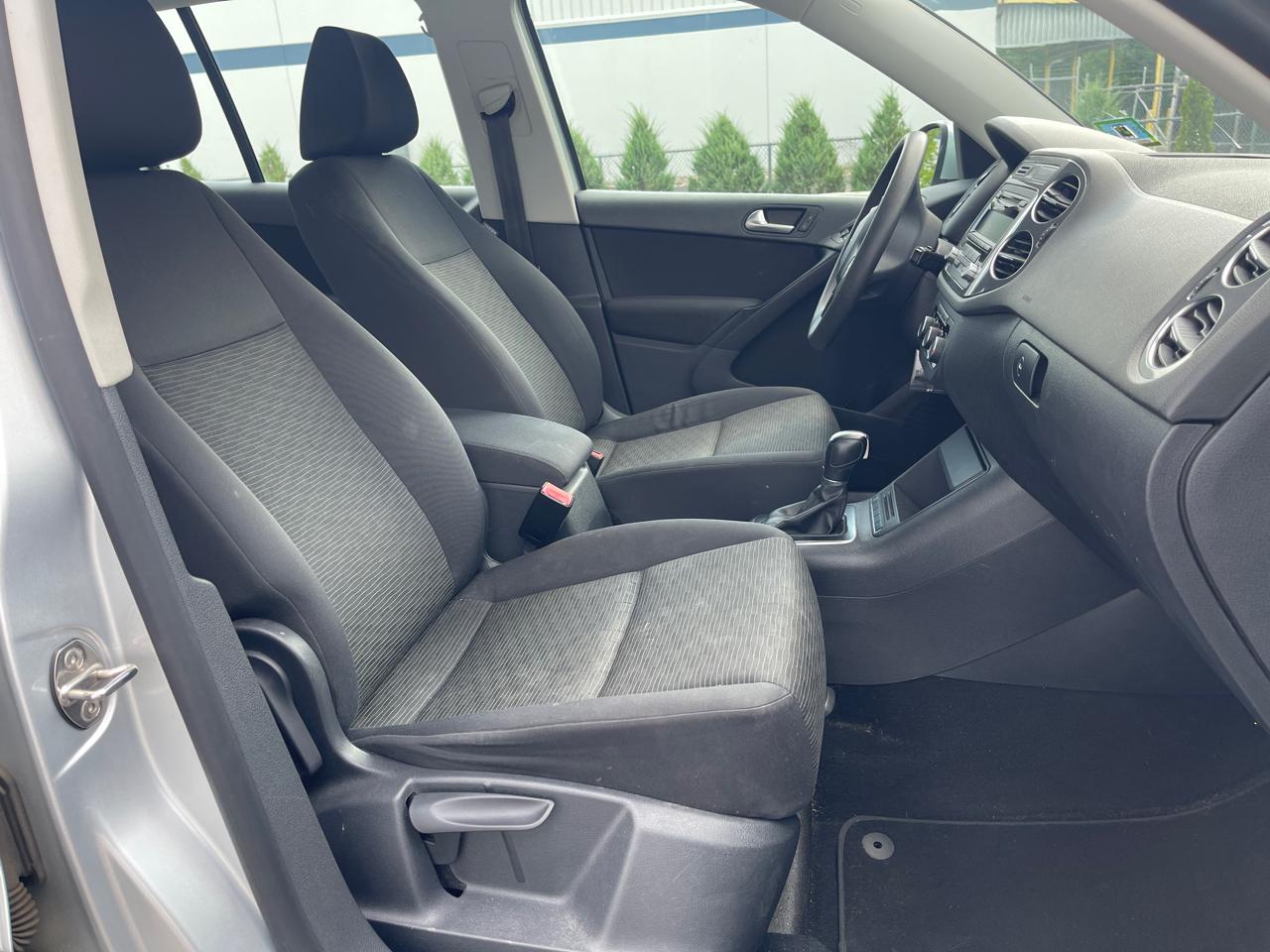 Volkswagen Tiguan S 4Motion 2012
