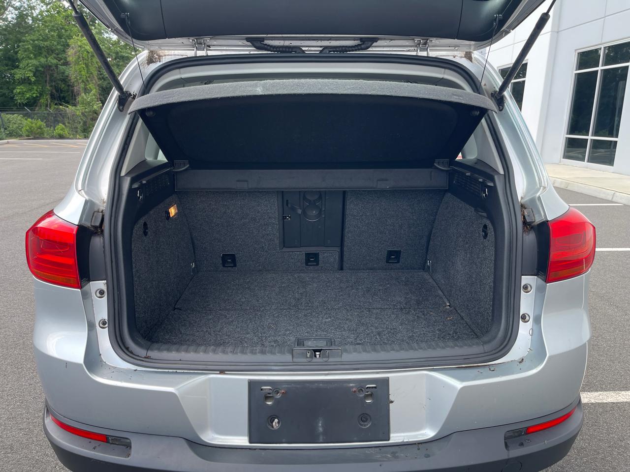 Volkswagen Tiguan S 4Motion 2012