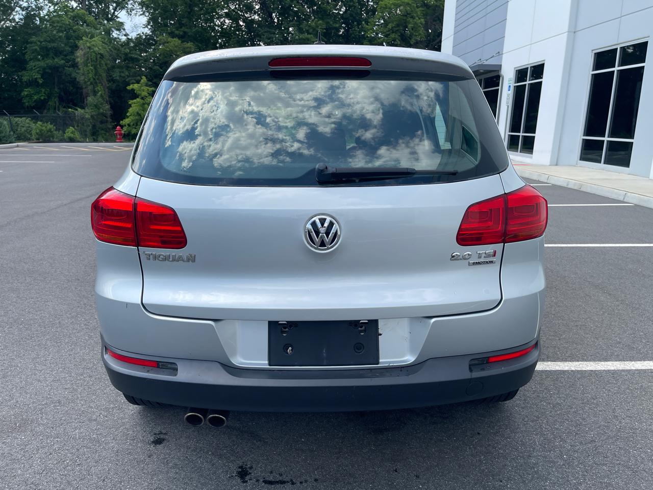 Volkswagen Tiguan S 4Motion 2012