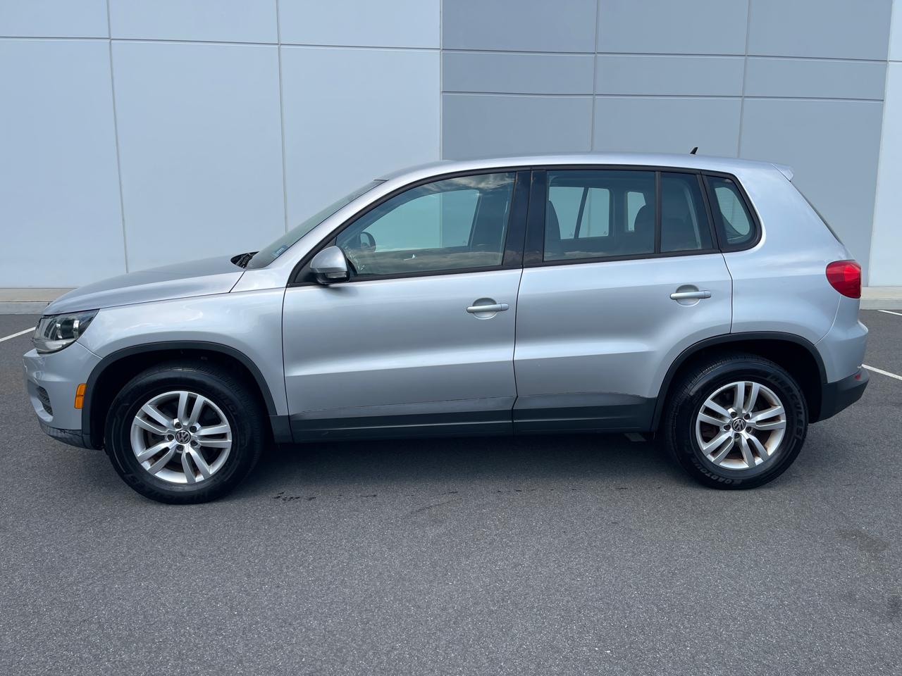 Volkswagen Tiguan S 4Motion 2012