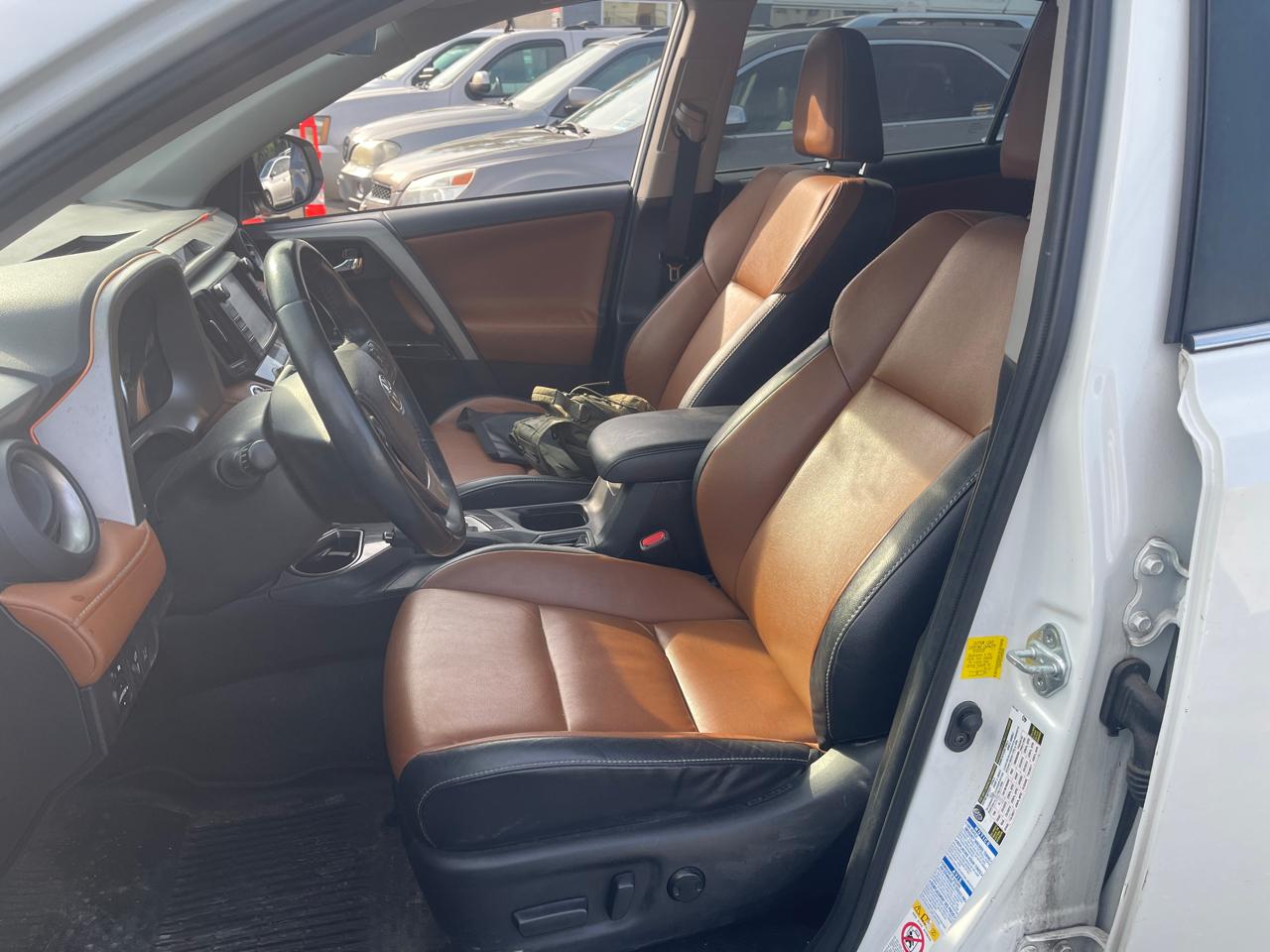 Toyota RAV4 Limited AWD 2017