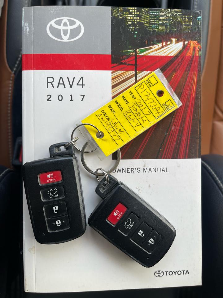 Toyota RAV4 Limited AWD 2017