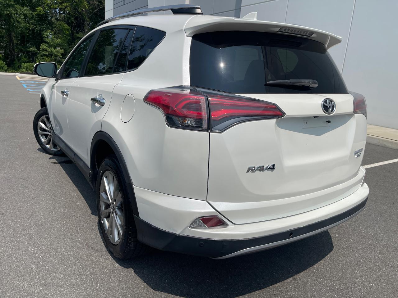 Toyota RAV4 Limited AWD 2017