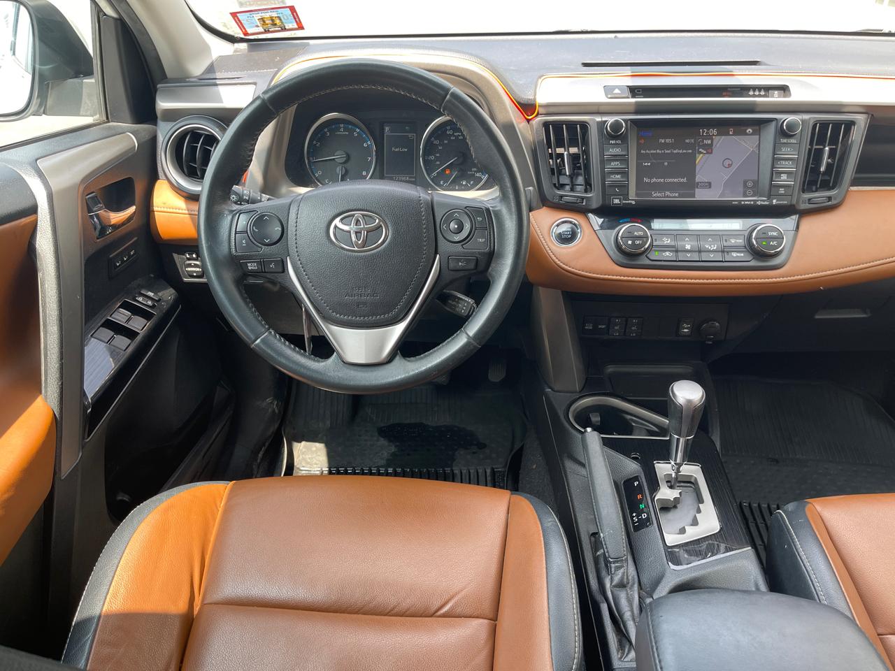 Toyota RAV4 Limited AWD 2017