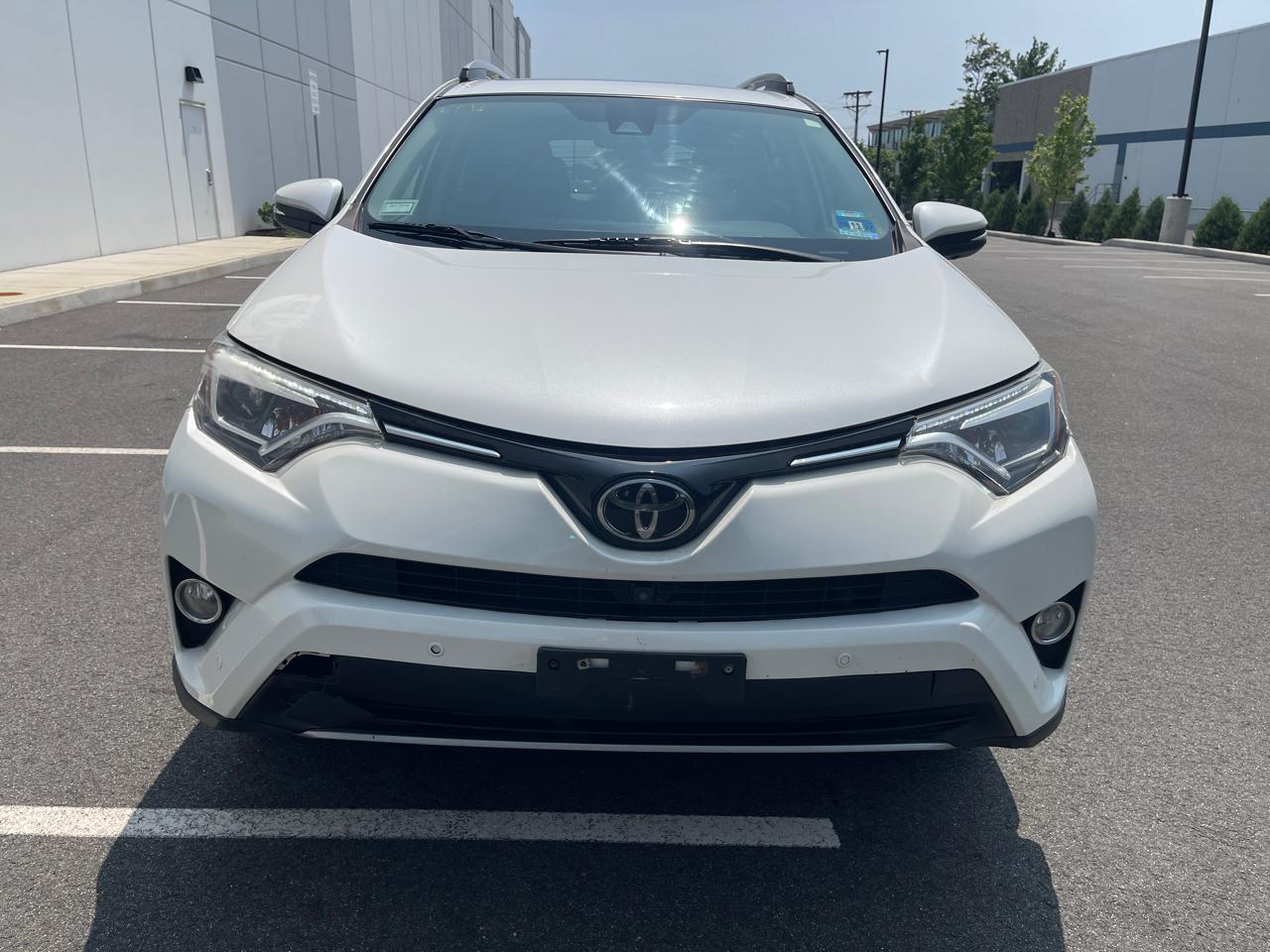 Toyota RAV4 Limited AWD 2017