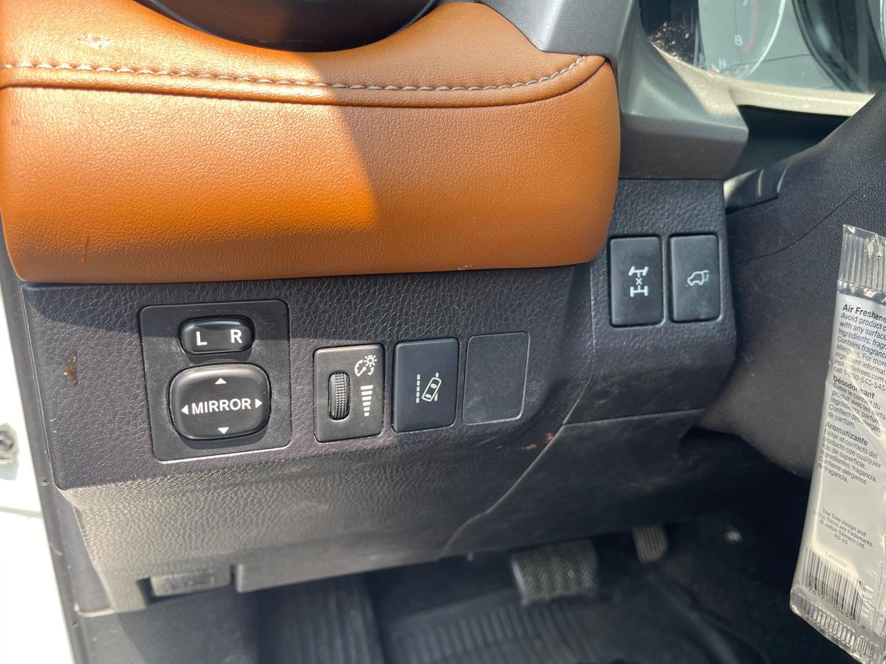 Toyota RAV4 Limited AWD 2017