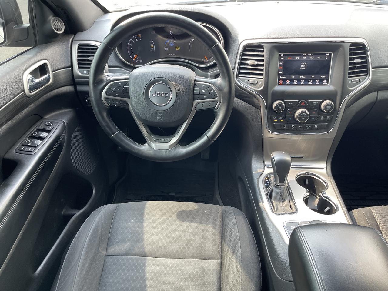 Jeep Grand Cherokee Laredo 4WD 2019