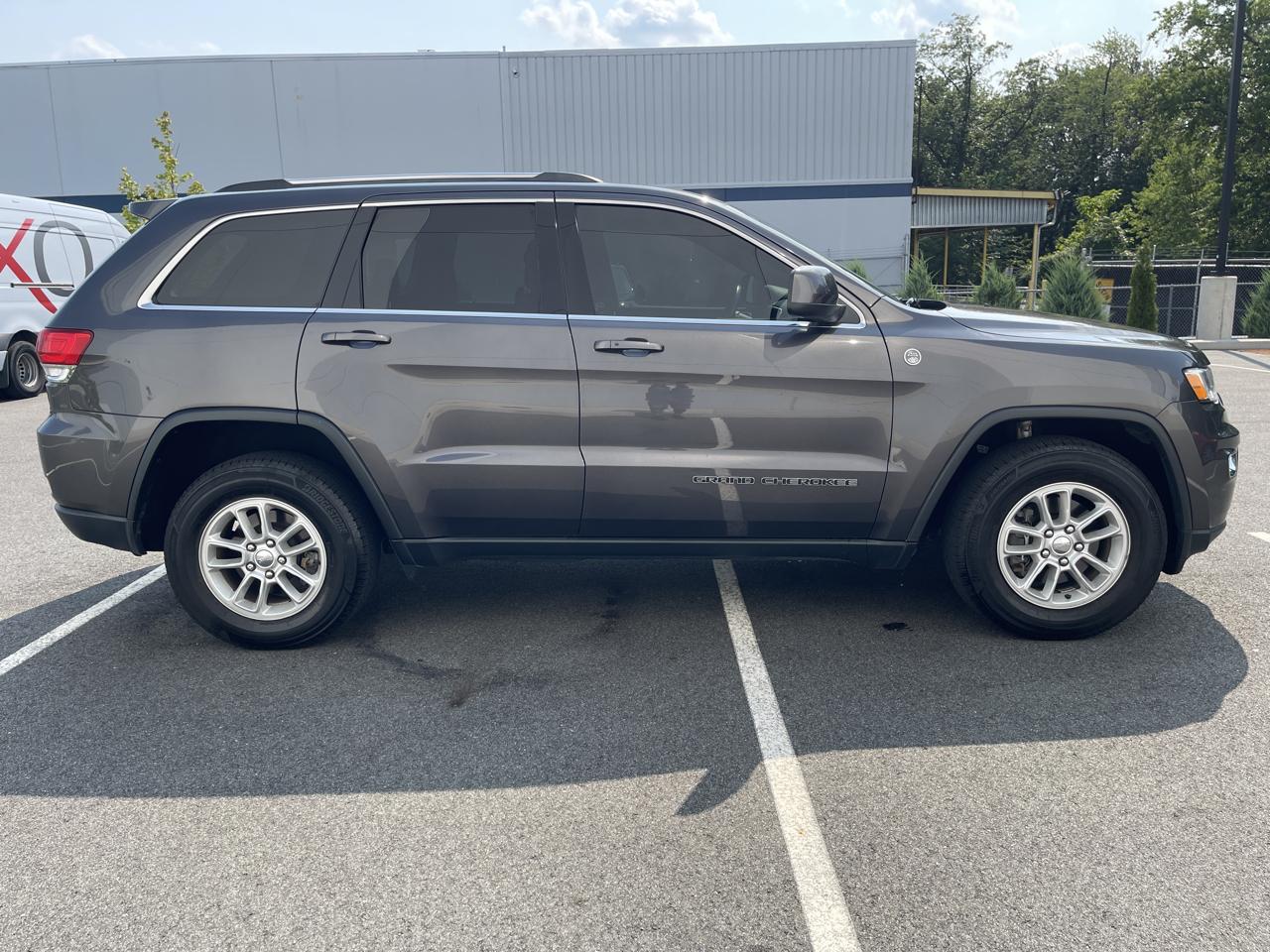 Jeep Grand Cherokee Laredo 4WD 2019
