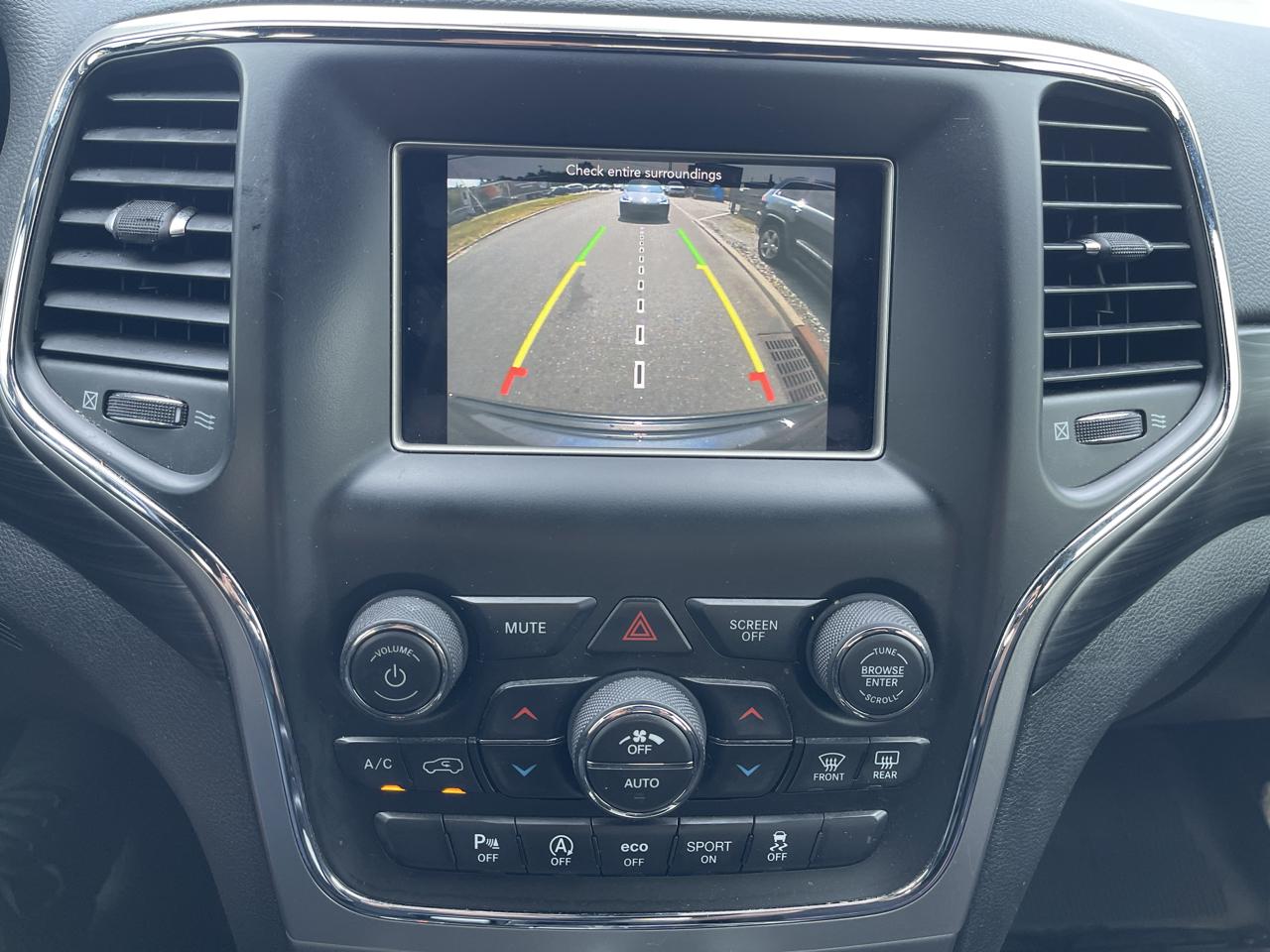 Jeep Grand Cherokee Laredo 4WD 2019