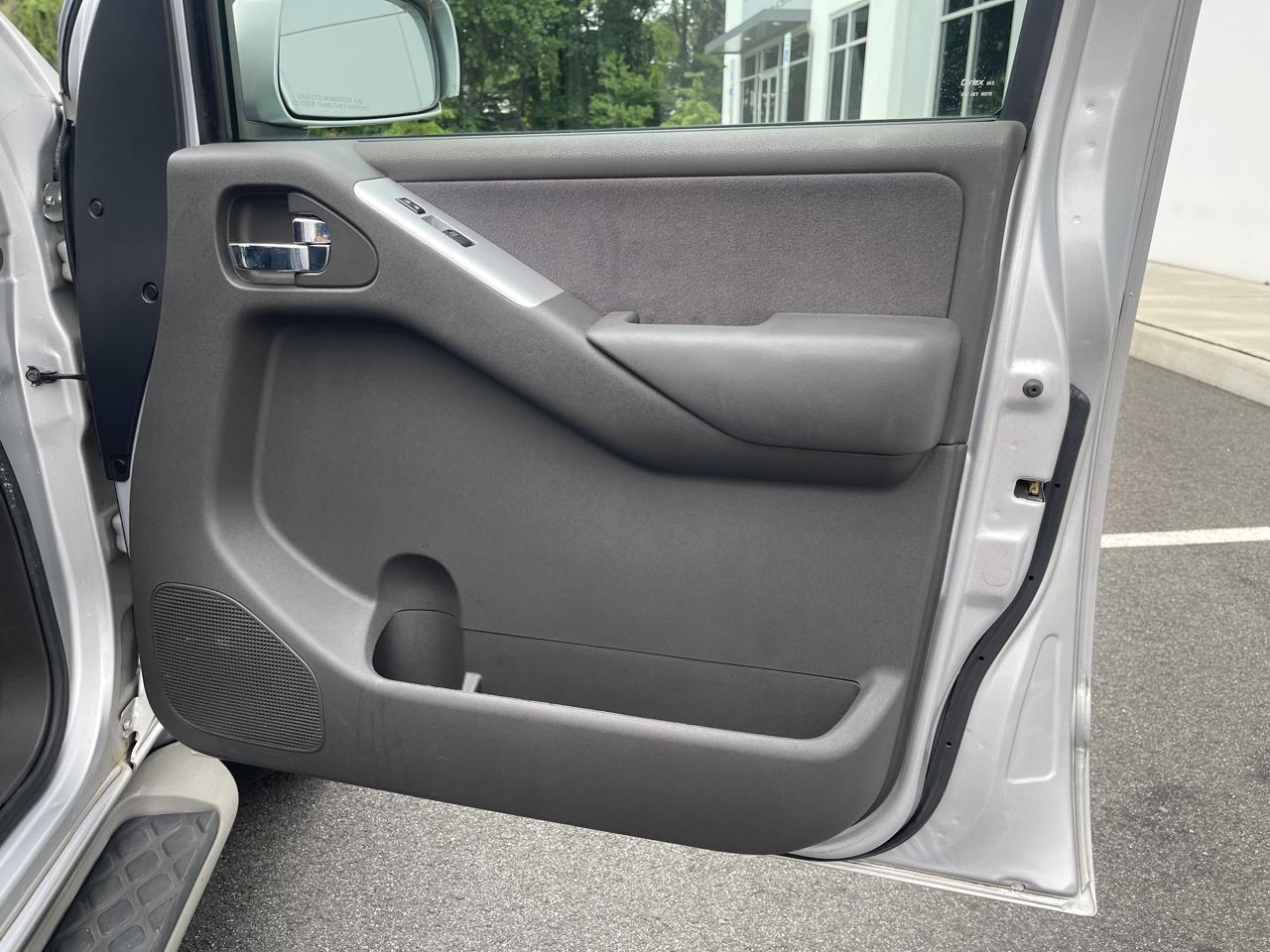 Nissan Pathfinder 4dr SE Auto 4WD 2010