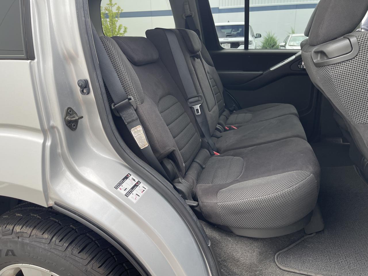 Nissan Pathfinder 4dr SE Auto 4WD 2010